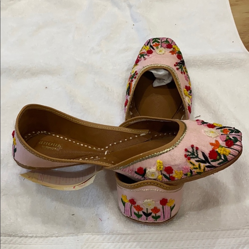Flats - Picture 2 of 2